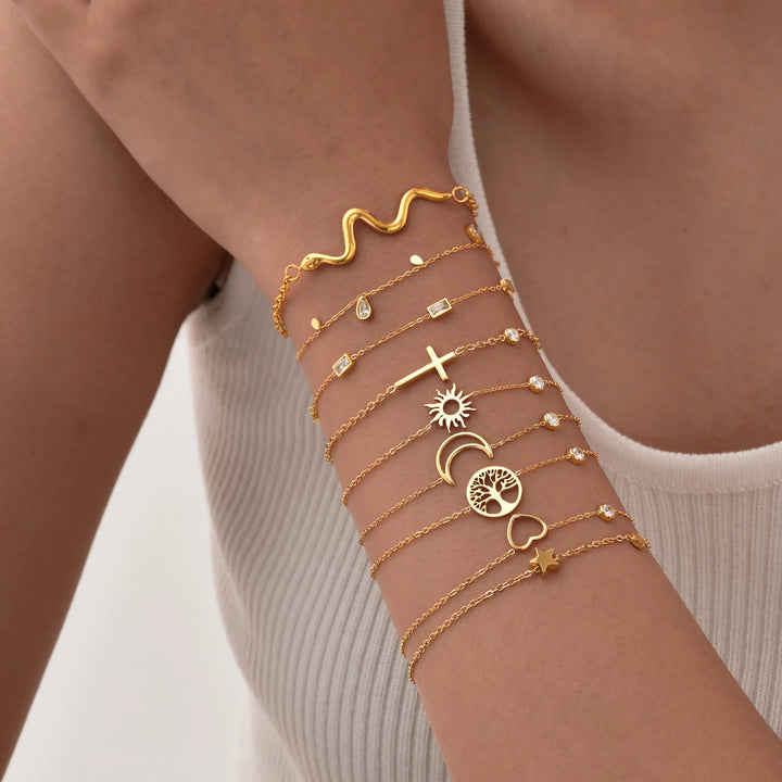 Lunara Bracelet – Elegant Moon & Stars