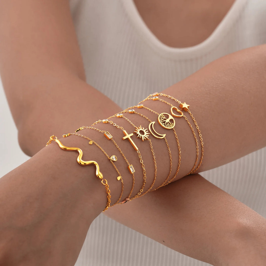 Lunara Bracelet – Elegant Moon & Stars