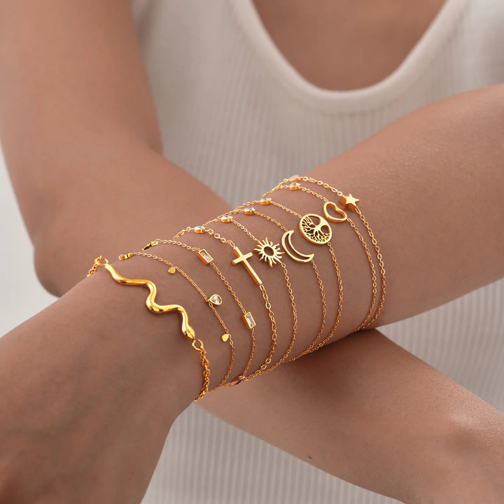 Lunara Bracelet – Elegant Moon & Stars
