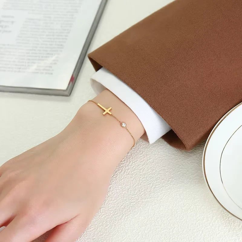 Lunara Bracelet – Elegant Moon & Stars