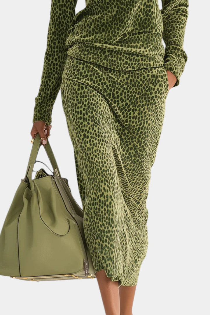 Avdotya Retro Leopard Turtleneck Set