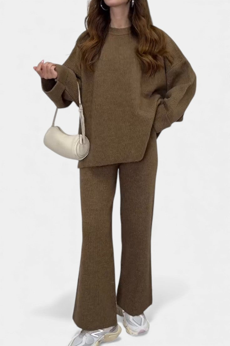Quirina Round-Neck & Flowy Pants Relaxed Set