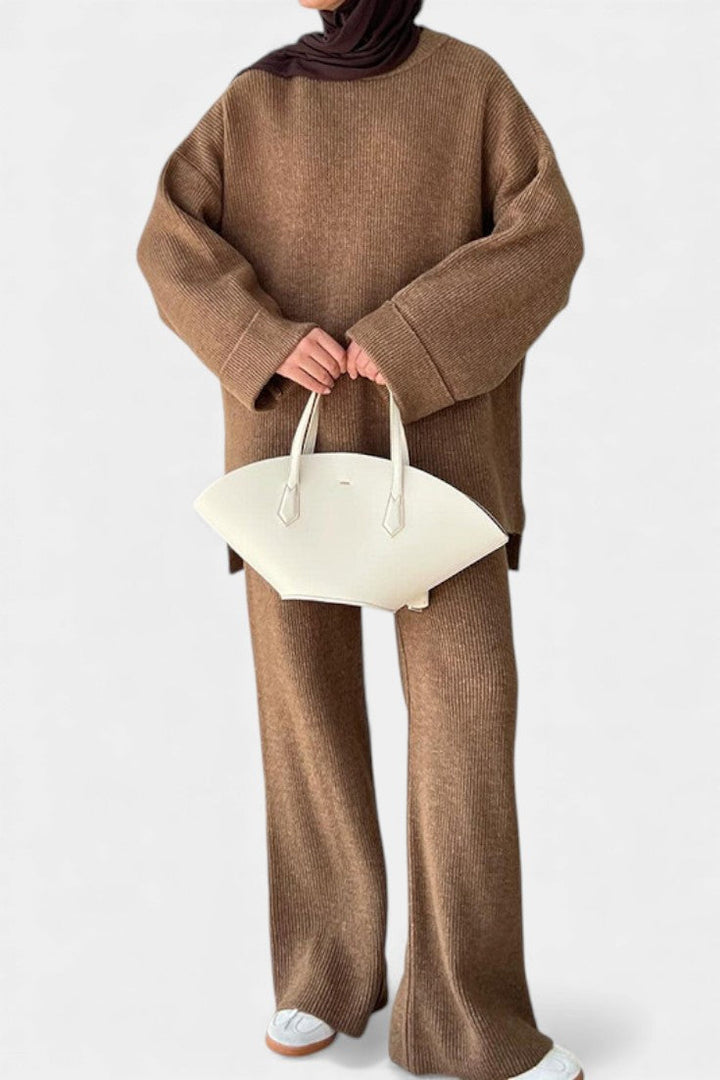 Quirina Round-Neck & Flowy Pants Relaxed Set