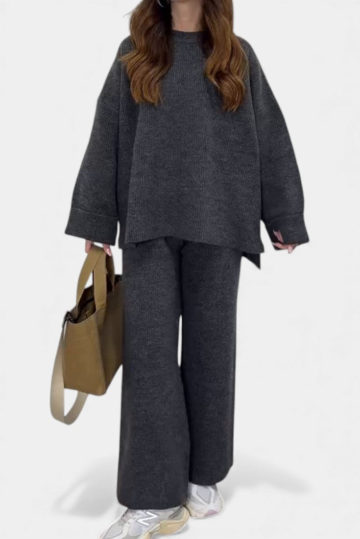 Quirina Round-Neck & Flowy Pants Relaxed Set