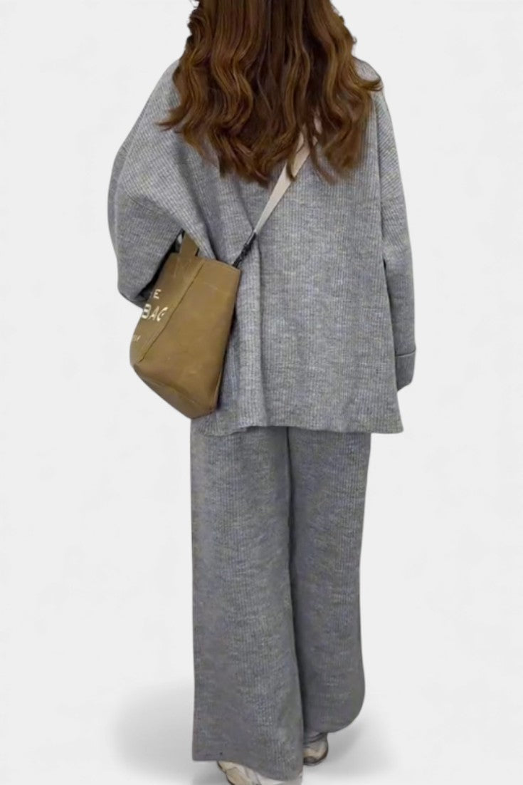 Quirina Round-Neck & Flowy Pants Relaxed Set