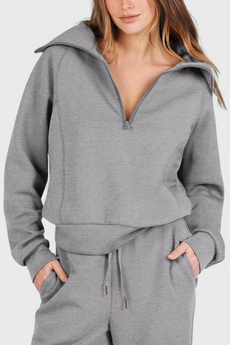 Berken Relaxed Two-Piece Set in Lightweight Fabric