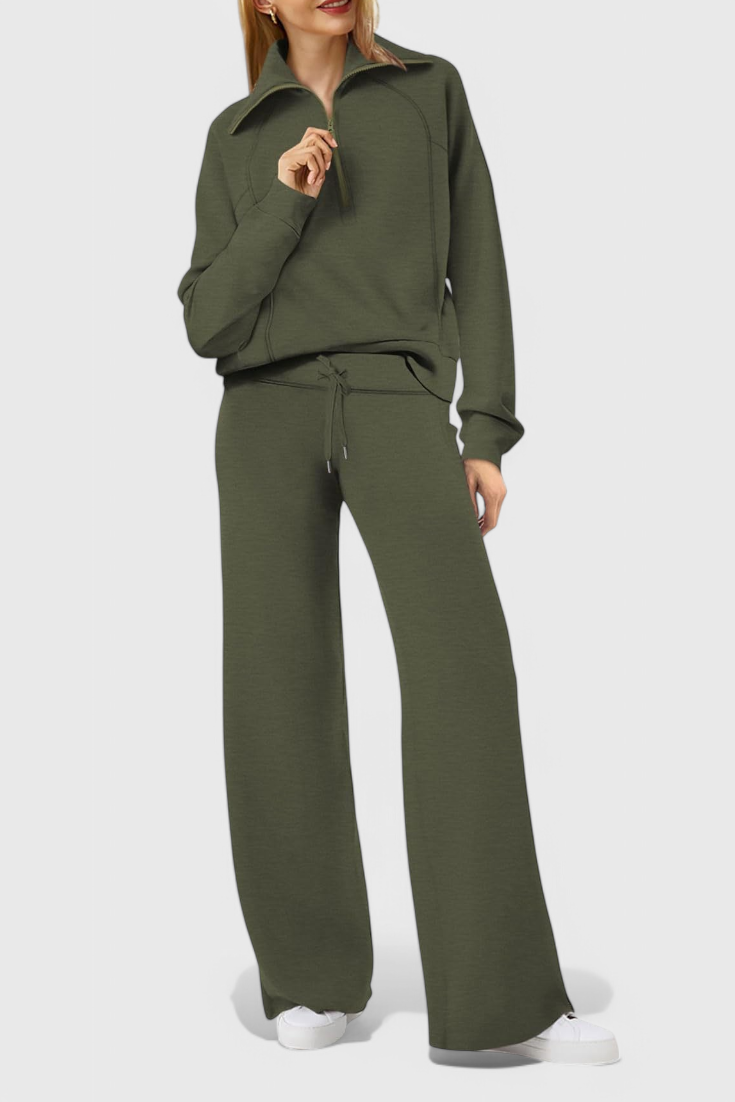 Berken Relaxed Two-Piece Set in Lightweight Fabric
